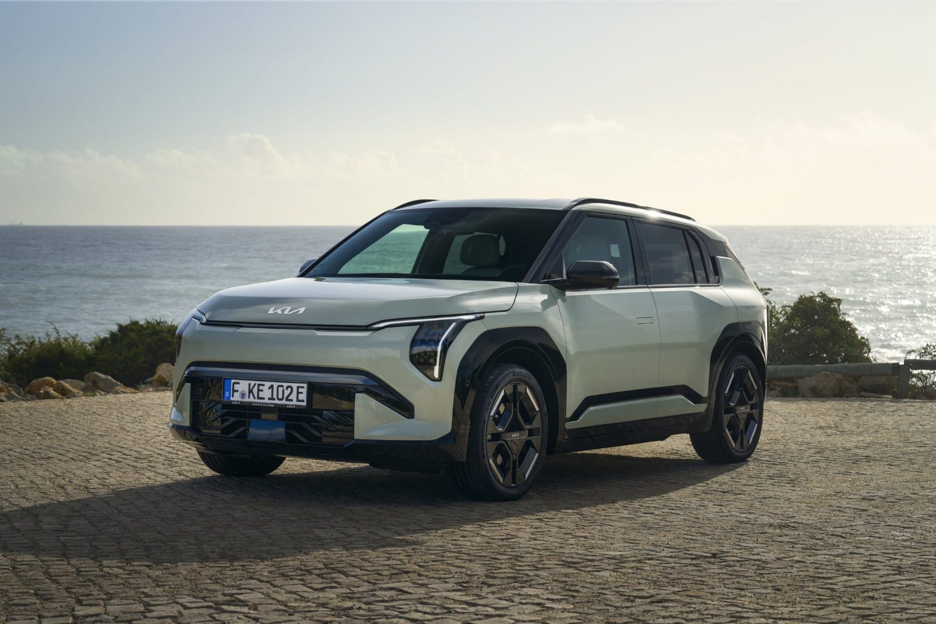 Kia EV3 ed EV5: arriva la versione AWD a trazione integrale da 265 CV e la ricarica AC da 22 kW