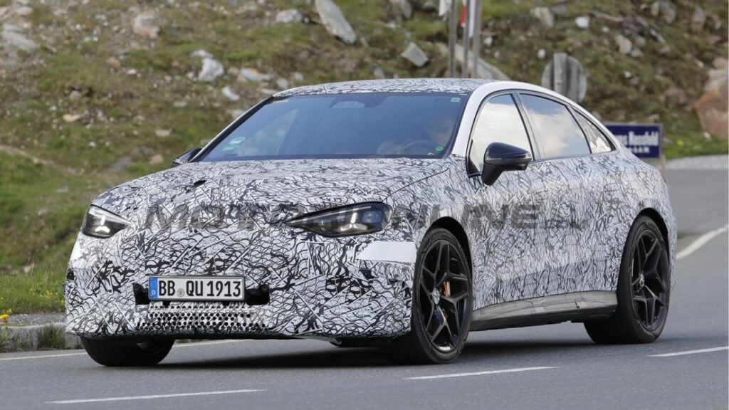 Nuova Mercedes Classe C elettrica 2027: fino a 800 km di autonomia e oltre 800 CV per la AMG