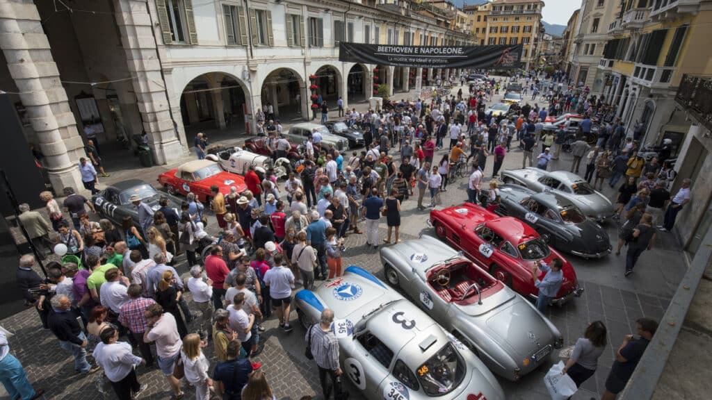 1000 Miglia 2026, Mercedes-Benz celebra 140 anni di innovazione con la 300 SL