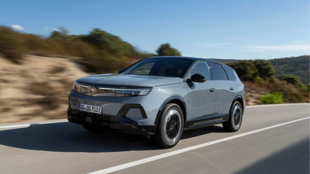 Opel Grandland: così il SUV tedesco riduce consumi, CO2 e sprechi in produzione