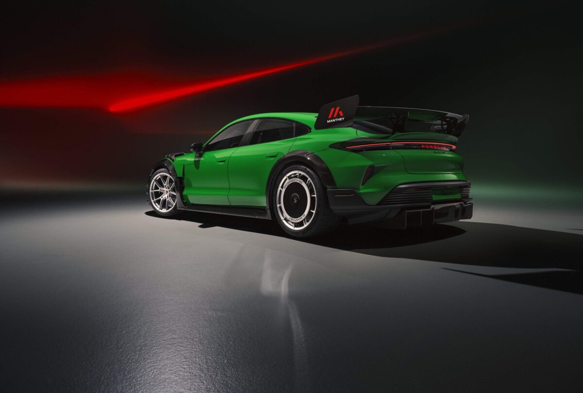 Pirelli P Zero Trofeo RS firma il record della Porsche Taycan Turbo GT al Nurburgring