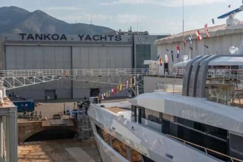 Tankoa Yachts vara il superyacht Spirit da 52 metri a Genova Tankoa Yachts vara il superyacht Spirit da 52 metri a Genova