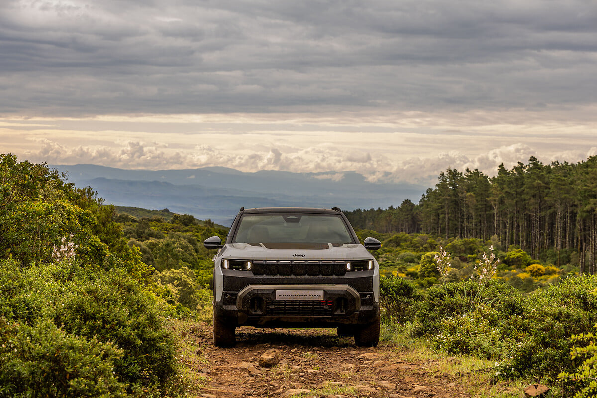 Jeep Compass 4xe: la 4WD Lock nel nuovo video off-road