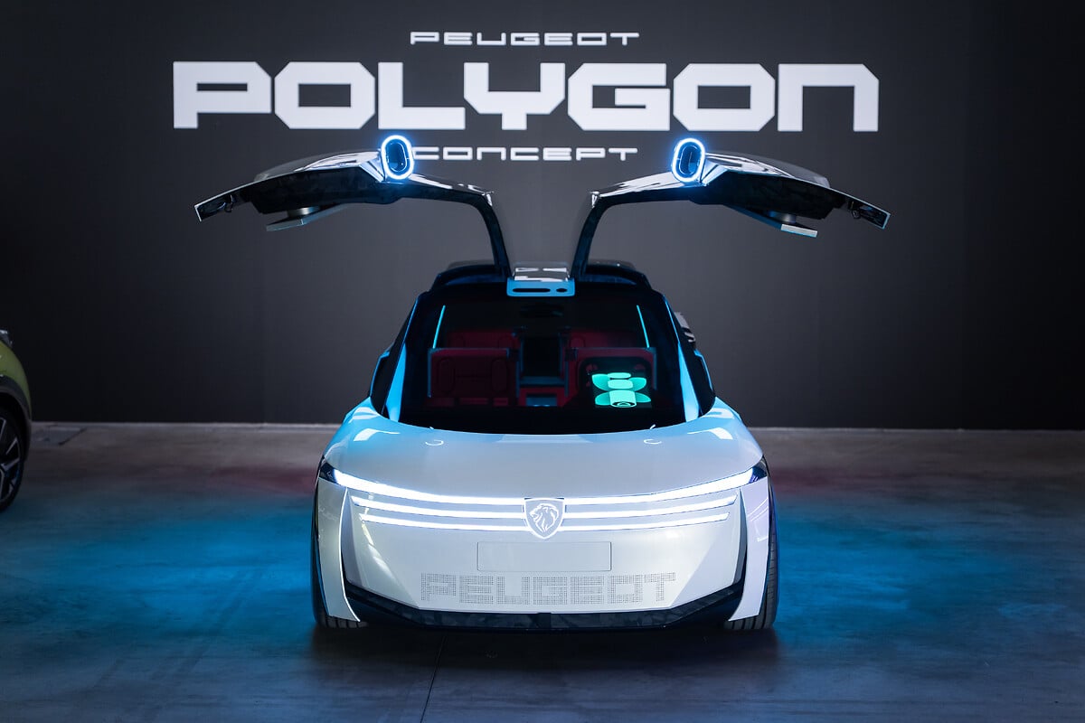 Peugeot Polygon Concept: Hypersquare® e Steer-by-Wire anticipano le auto del 2027