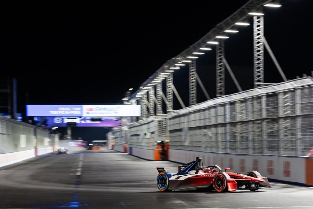 Formula E Tokyo: Citroën Racing, Cassidy 2° e Vergne 5°