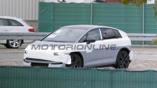 Audi A2 e-tron: nuove foto spia della compatta elettrica, debutto vicino