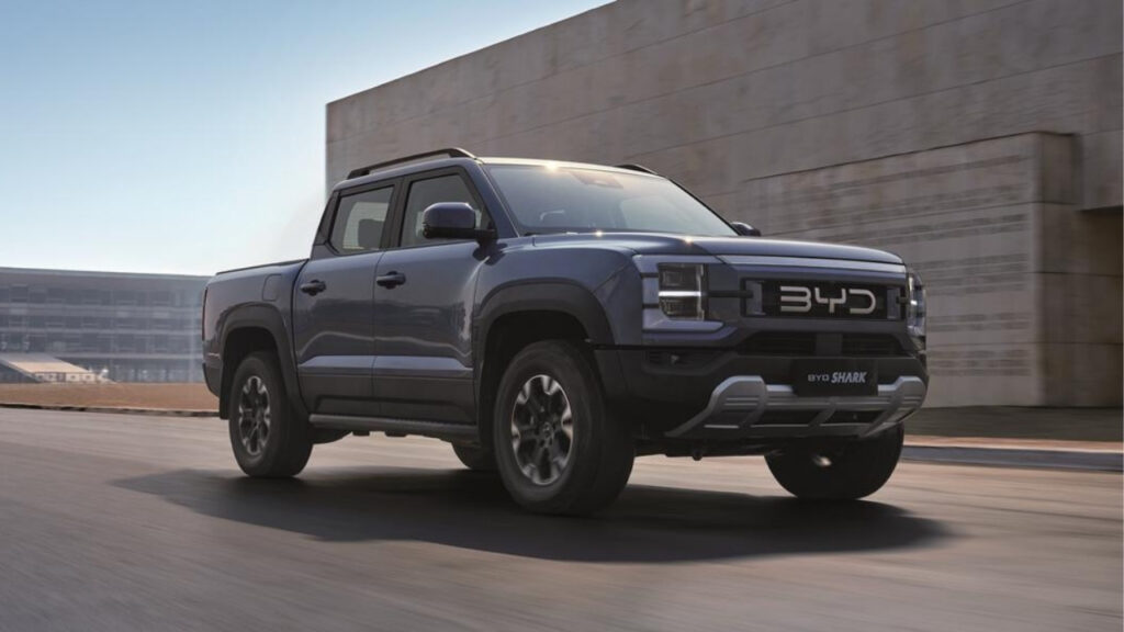 BYD Shark debutta in Europa: il nuovo pick-up ibrido da 436 CV con tecnologia Super Hybrid DMO
