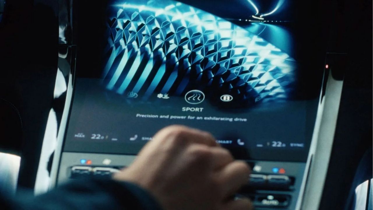 Bentley Torcal: ecco gli interni del primo SUV elettrico, debutto il 23 settembre