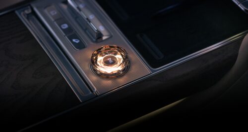 Zeekr 9X: debutta il SUV di lusso Super Hybrid