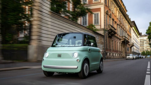 FIAT porta la mobilità elettrica in Vaticano: flotta di 30 veicoli Topolino e TRIS