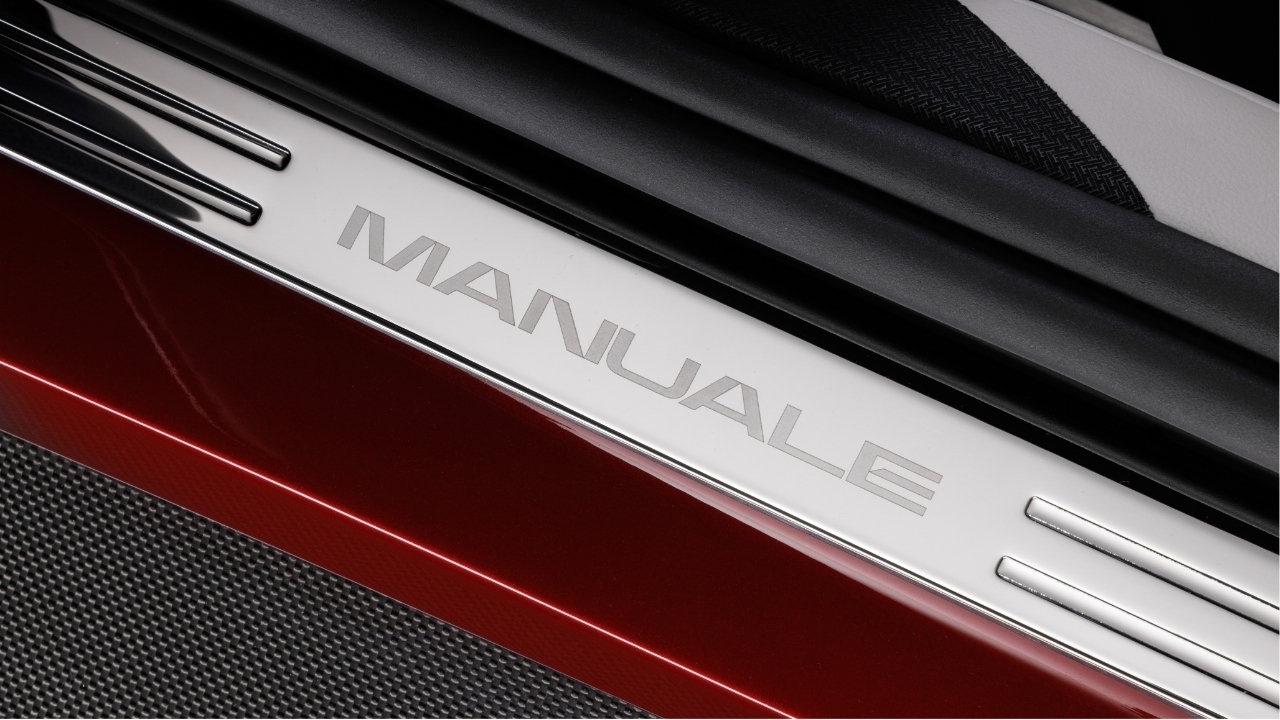 Ferrari 12Cilindri Manuale: torna il cambio manuale a Maranello