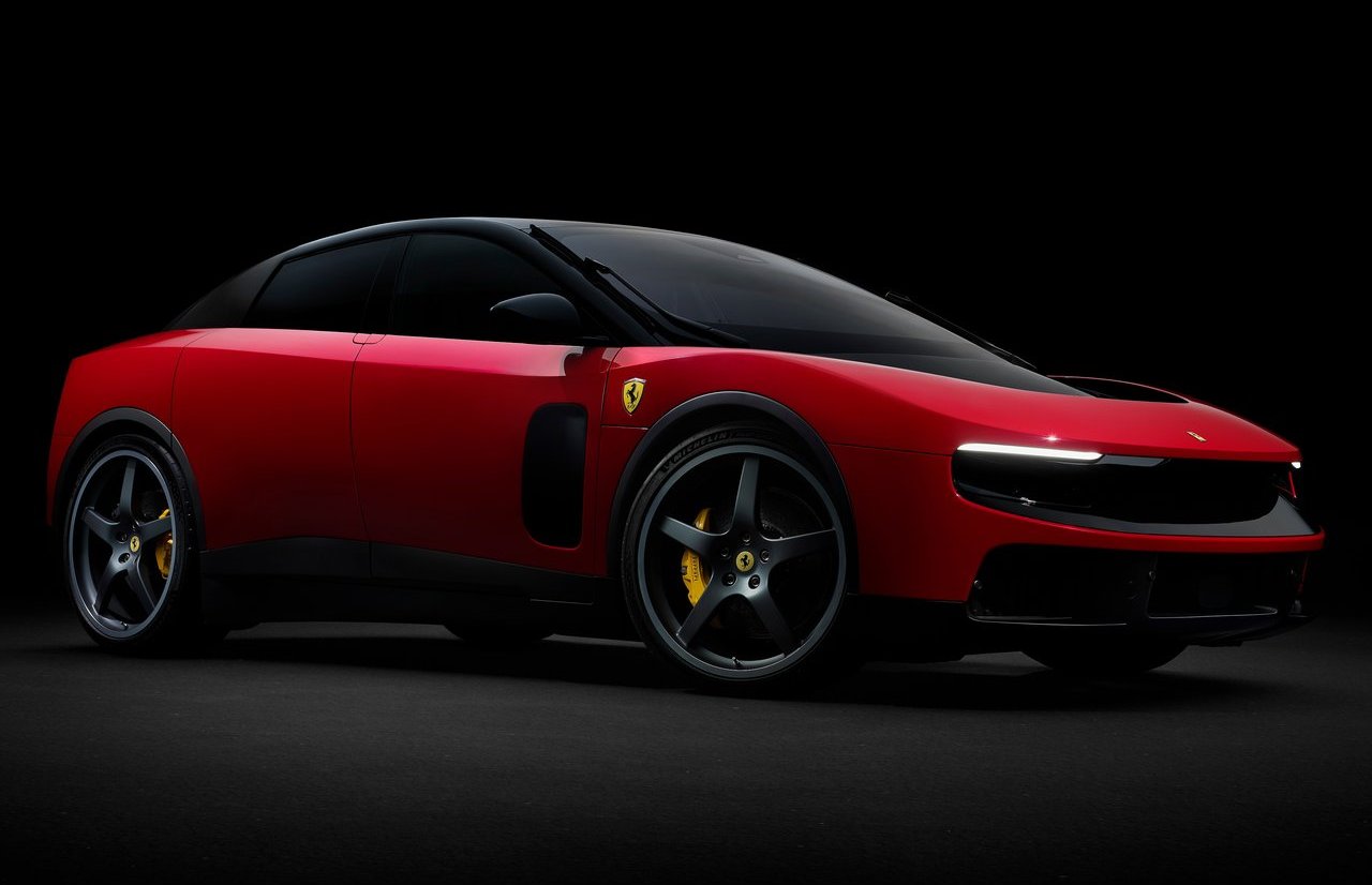 Ferrari Luce: in due mesi venduti tutti gli esemplari del target previsto per l’intero 2026 Ferrari Luce: in due mesi venduti tutti gli esemplari del target previsto per l’intero 2026