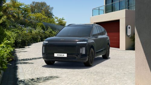Hyundai IONIQ 9 MY 2027: debutta il Calligraphy Black Ink, gamma da 70.600 euro