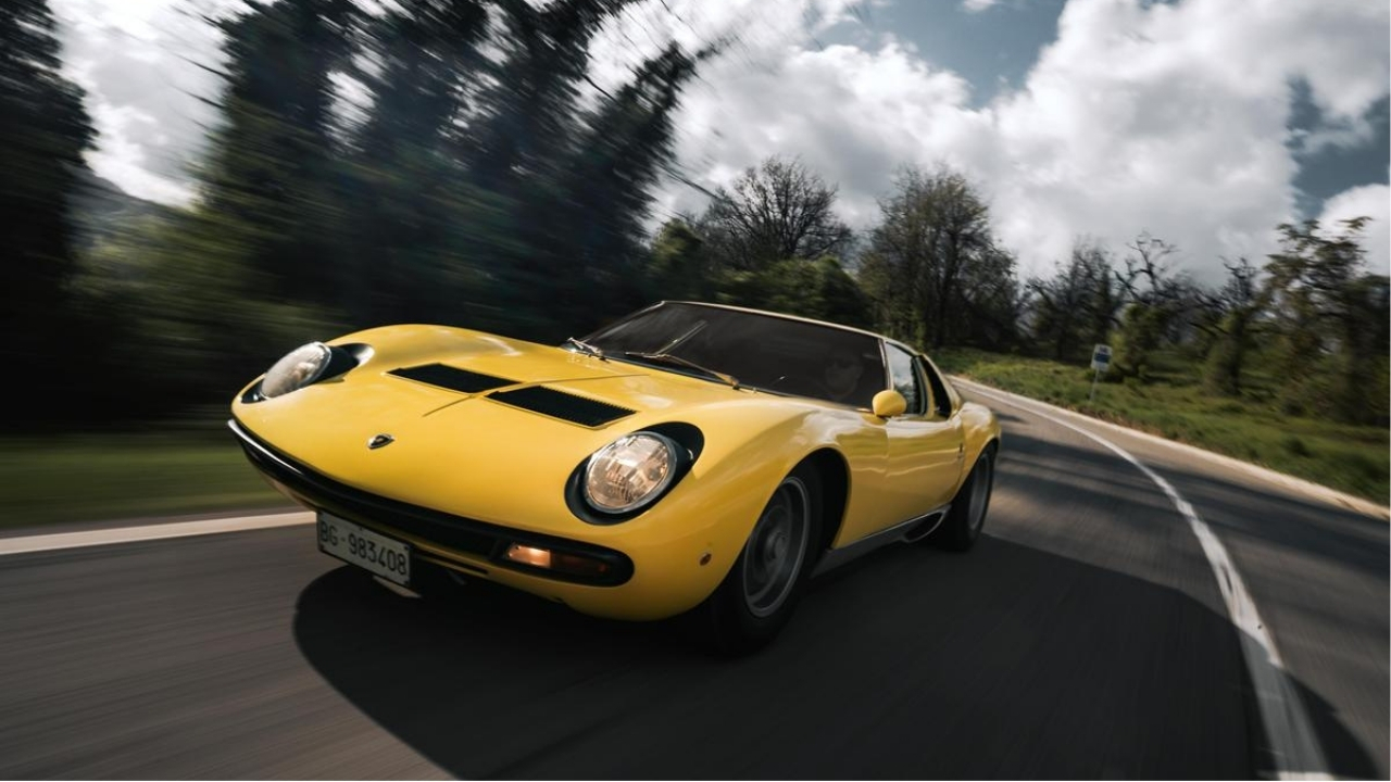 Lamborghini Miura SV: 55 anni della supercar che ha dato vita alla dinastia Super Veloce Lamborghini Miura SV: 55 anni della supercar che ha dato vita alla dinastia Super Veloce