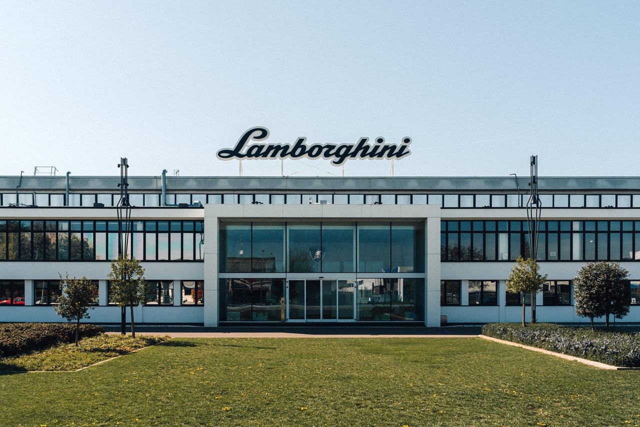 Lamborghini: ricavi in crescita nel primo semestre 2026, fatturato a 1,74 miliardi Lamborghini: ricavi in crescita nel primo semestre 2026, fatturato a 1,74 miliardi