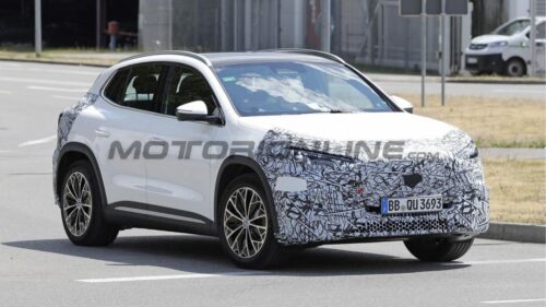 Nuova Mercedes GLA 2027: foto spia, motori e tutte le novità