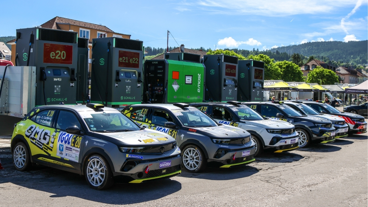 Opel rivoluziona il rally elettrico con la nuova infrastruttura di ricarica mobile