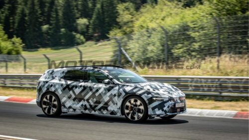 Polestar 4 SUV, foto spia dal Nurburgring del nuovo SUV elettrico
