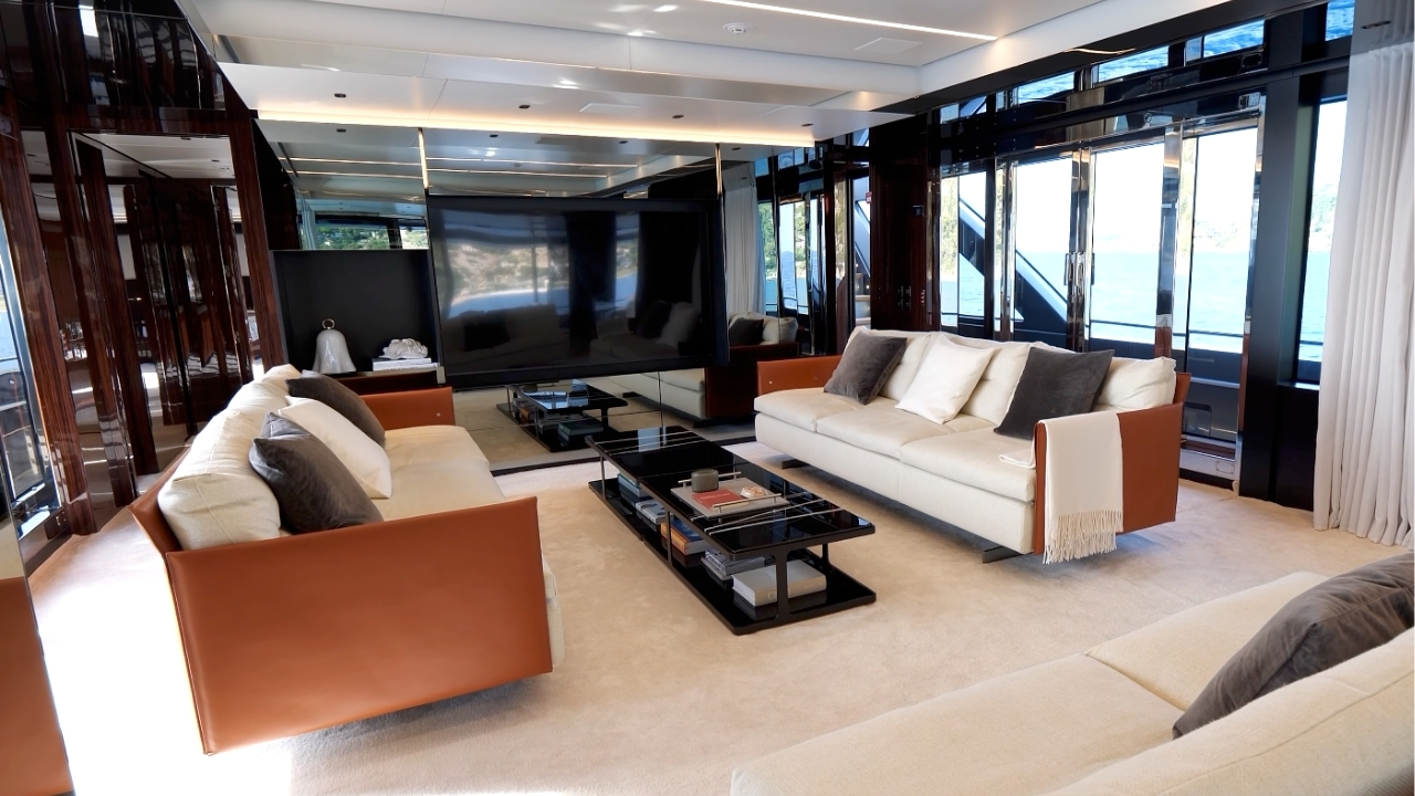 Riva 112 Dolcevita Super: la prova dell'iconico flying bridge