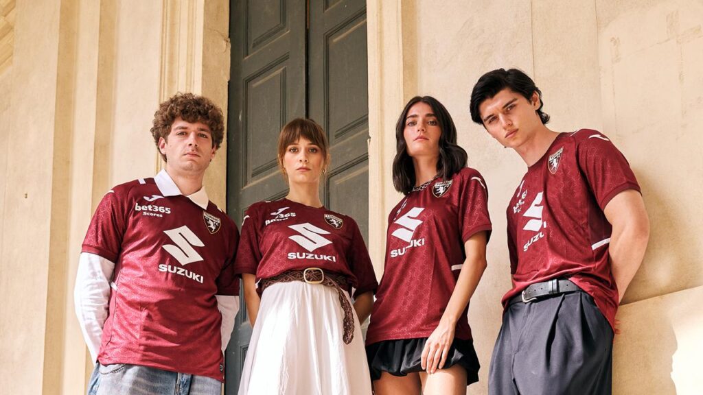 Suzuki rinnova la partnership con il Torino FC: sponsor sulla maglia anche nel 2026/2027