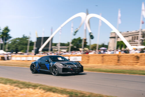 Alpine A110 FUTURE debutta a Goodwood: Gasly al volante, svelata la nuova piattaforma APP