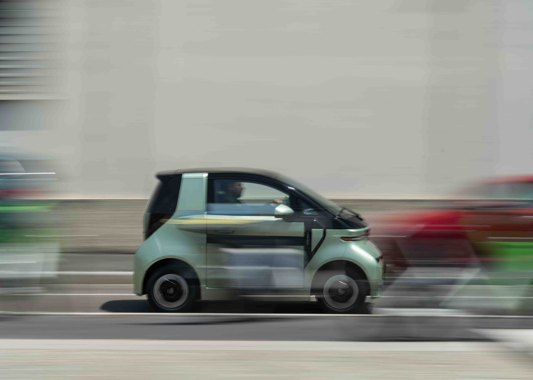 LINKTOUR Alumi debutta in Italia: quadriciclo elettrico in alluminio riciclato da 9.450 euro con tecnologia Cell-to-Body
