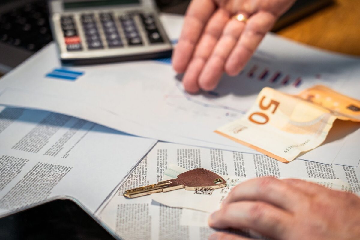 Scadenze auto luglio-agosto 2026: bollo, revisione, assicurazione — il calendario completo