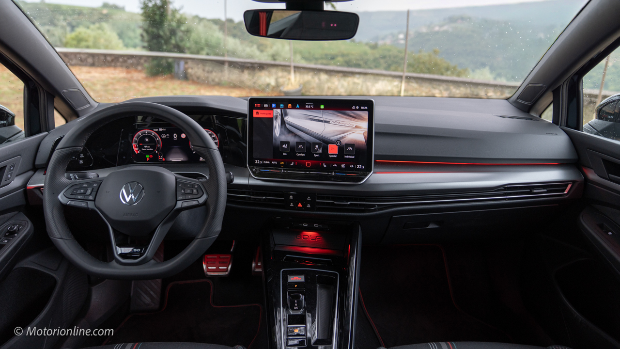 VW Golf GTI Edition 50 - Interni