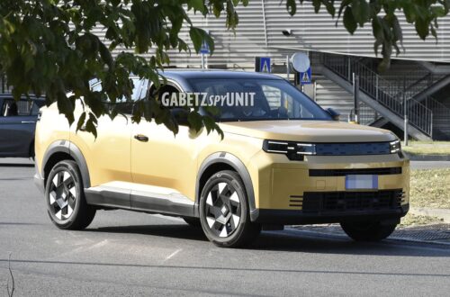 Fiat Grizzly Fastback Hybrid: nuove foto spia in oro Fiat Grizzly Fastback Hybrid: nuove foto spia in oro