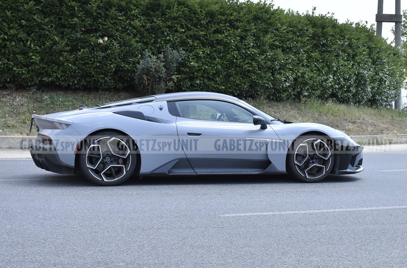 Maserati GT2 Stradale 2027, foto spia laterale