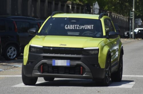 Nuova Jeep Avenger in colore Bamboo avvistata su strada