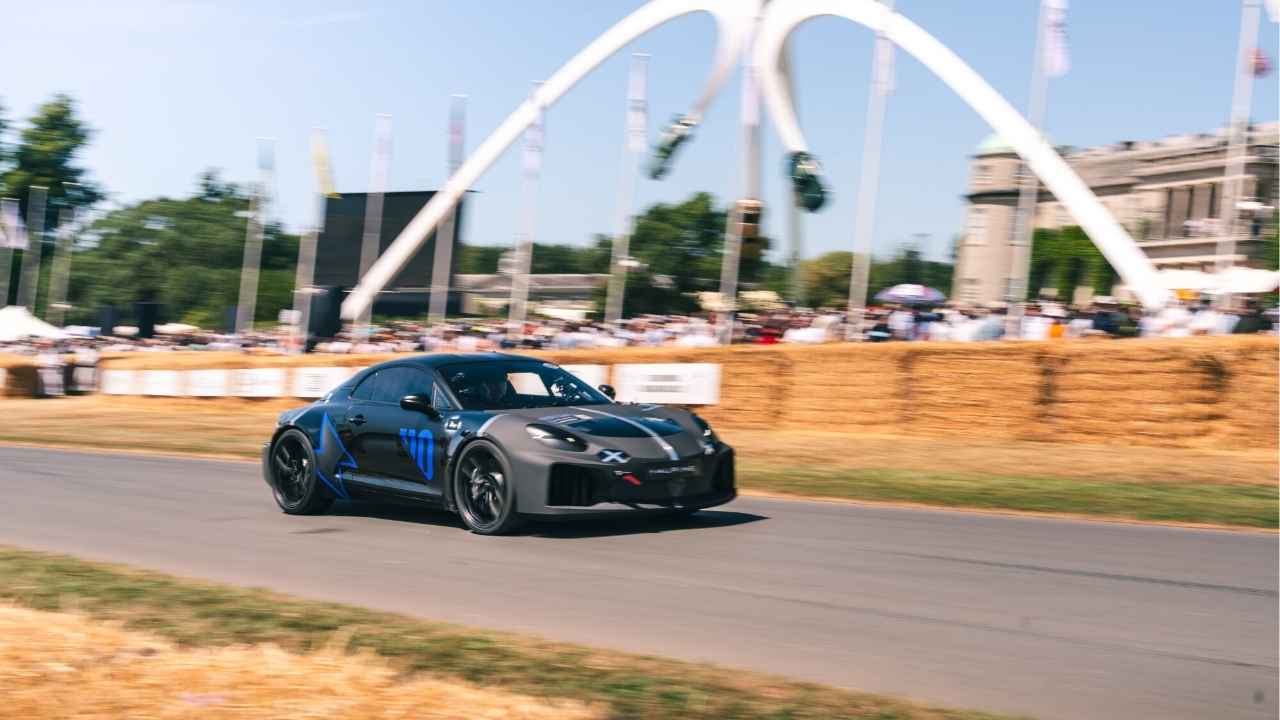 Alpine A110: addio alla seconda generazione. Ora si attende l’elettrica