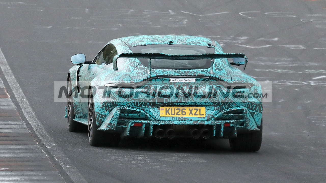 Aston Martin Vantage RS: la versione più cattiva gira al Nurburgring