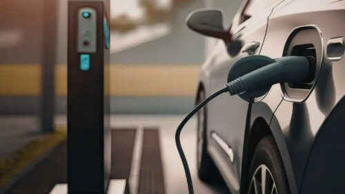 Auto elettriche: rallenta la crescita italiana, quota all’8,1%