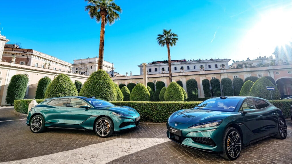 DENZA sponsor del BIG ART Festival di Porto Cervo con Z9GT