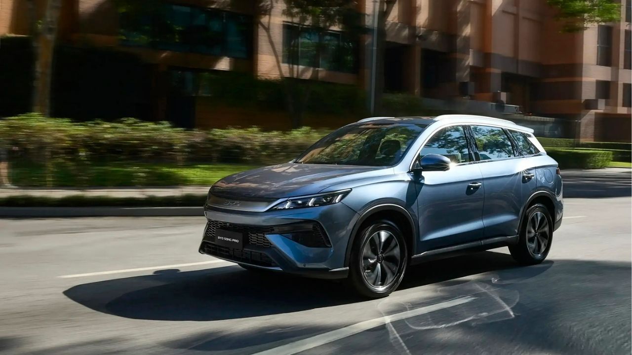 BYD Song Pro DM-i Flex: debutta in Brasile l’auto ibrida che va in elettrico, a benzina o a etanolo