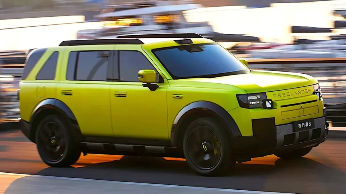 SUV Freelander 8 di JLR-Chery con design moderno e tecnologia di punta, in mostra in Cina