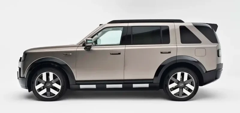 Freelander 8, vista laterale del SUV