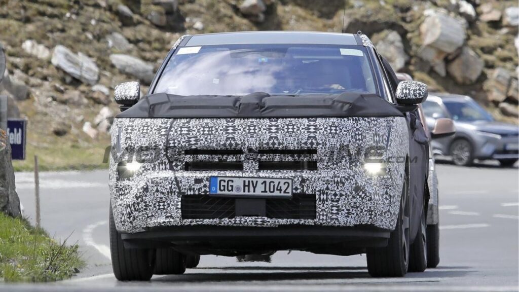 Nuova Hyundai Tucson 2027: foto spia, design e novità del SUV