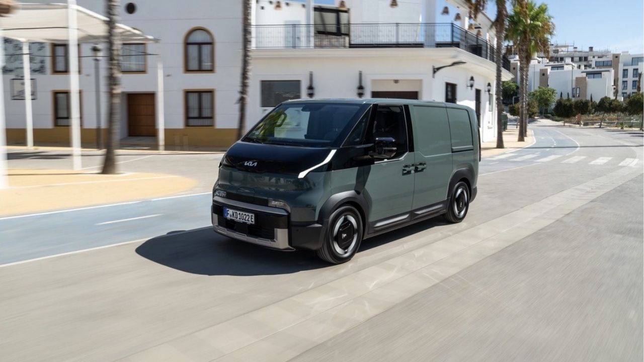 Kia PV5 vola nelle vendite: conquista il mercato europeo dei van elettrici Kia PV5 vola nelle vendite: conquista il mercato europeo dei van elettrici