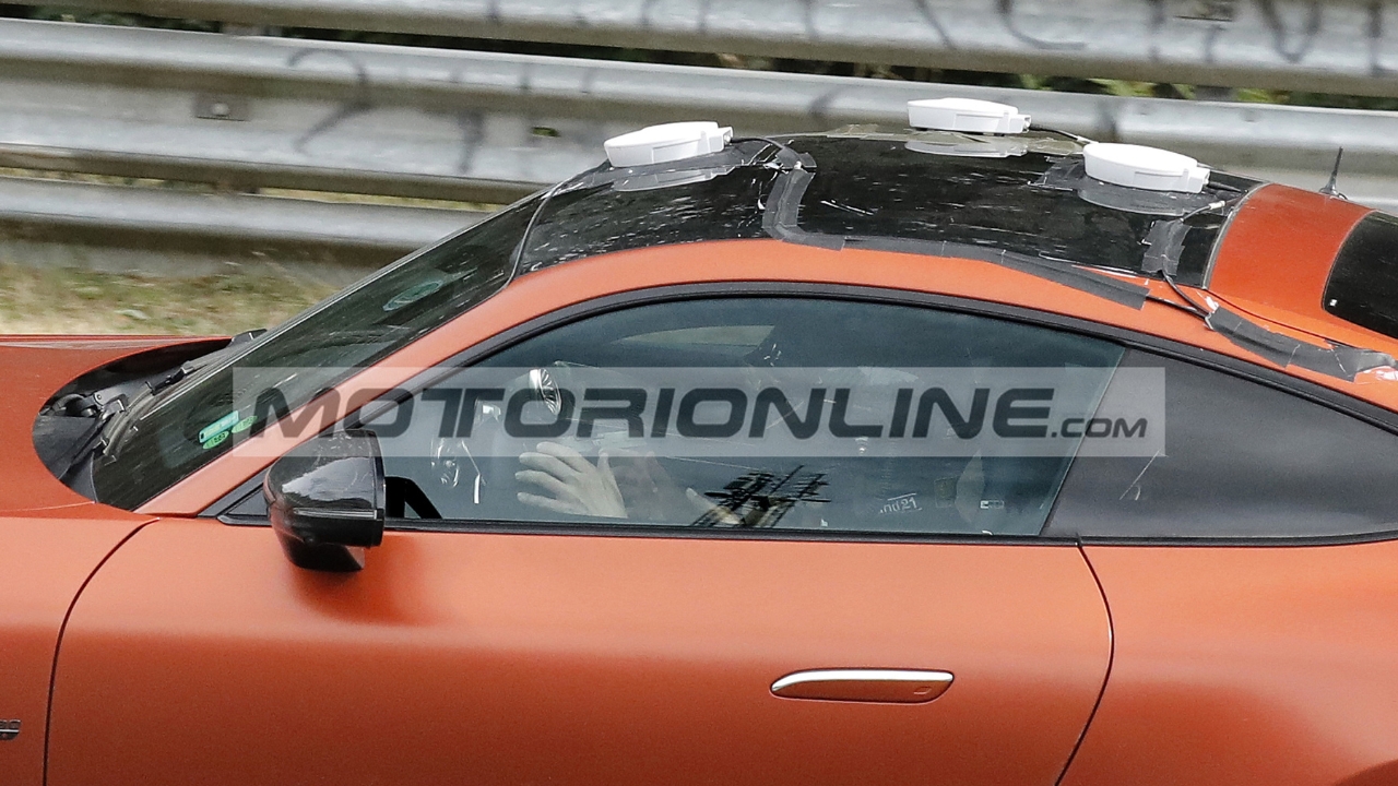 Mercedes AMG GT 63: la prova al Nurburgring con la guida autonoma