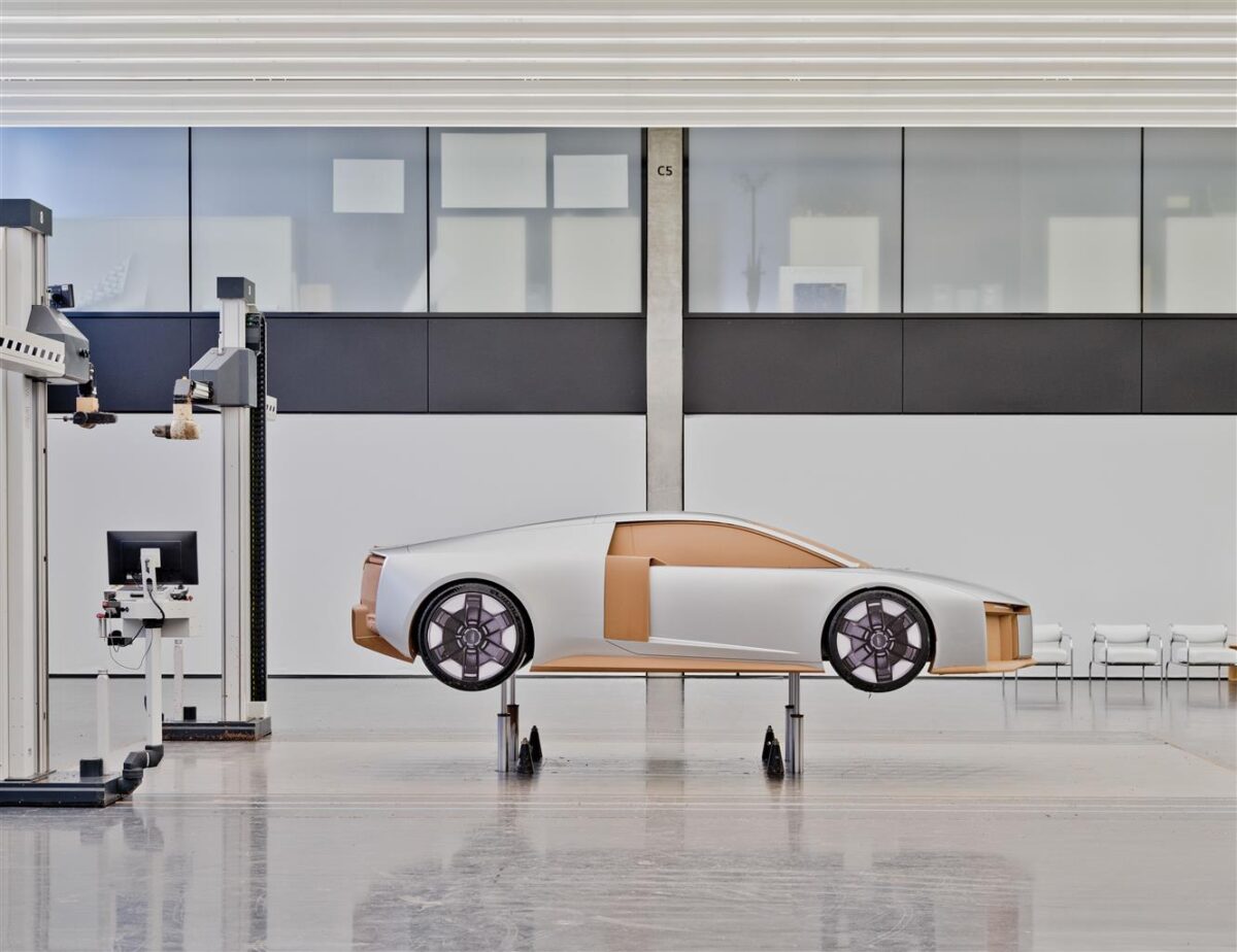 Audi Nuvolari, supercar ibrida, testata in diverse location europee, sviluppo in 405 giorni