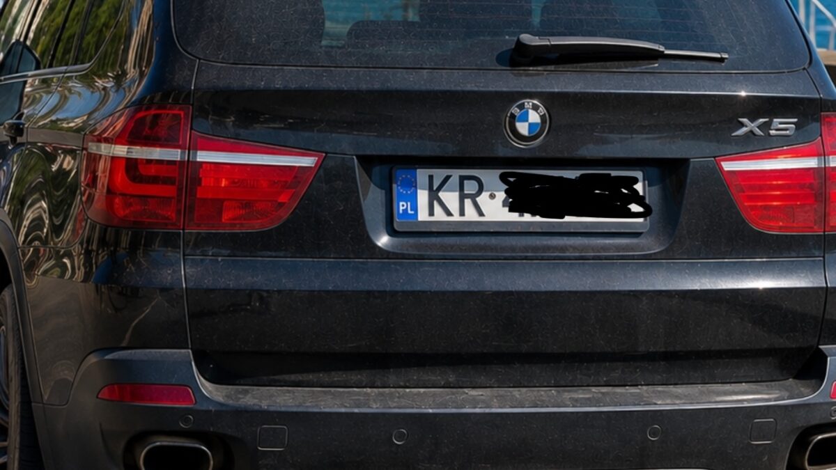 Auto con targa estera in Italia, controlli e obbligo Rc italiana per veicoli esteri, immagine di approfondimento