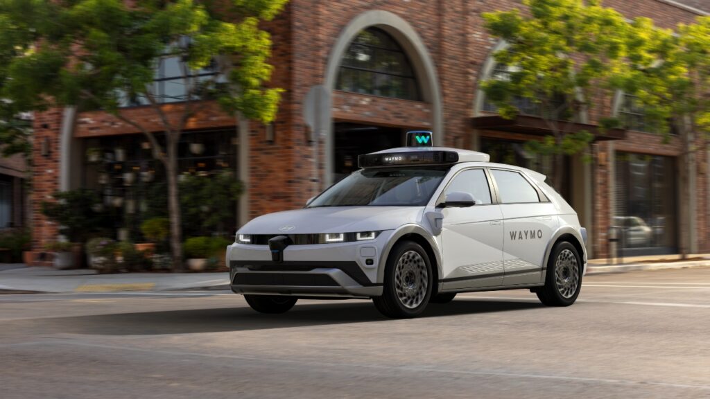 I robotaxi di Waymo sbarcano in UE: la prima città è Monaco
