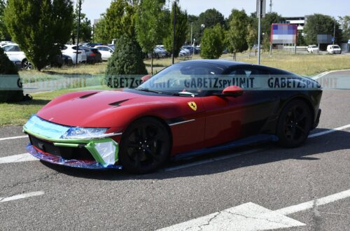 Ferrari 12Cilindri: foto spia di una customer car bicolore Ferrari 12Cilindri: foto spia di una customer car bicolore