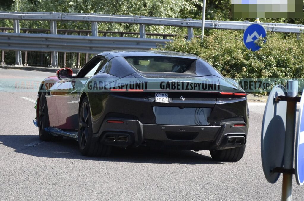 Ferrari 12Cilindri: foto spia di una customer car bicolore