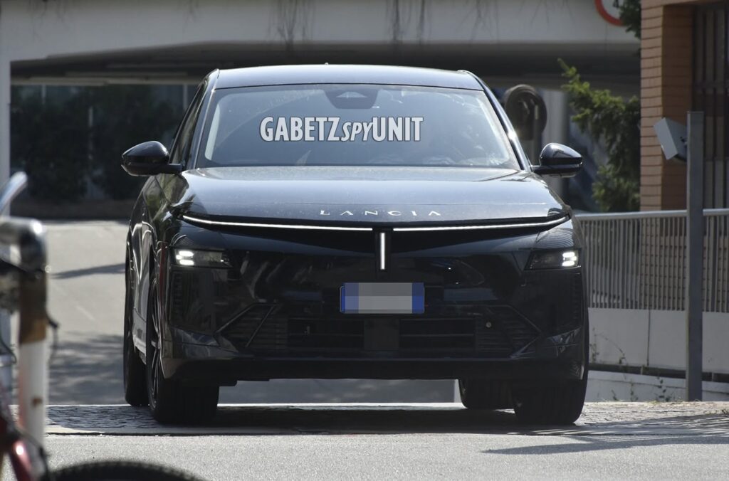 Lancia Gamma Integrale: le foto spia senza camuffature