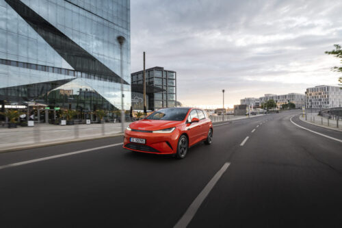 BYD cresce ancora a luglio: leader nell’elettrificato