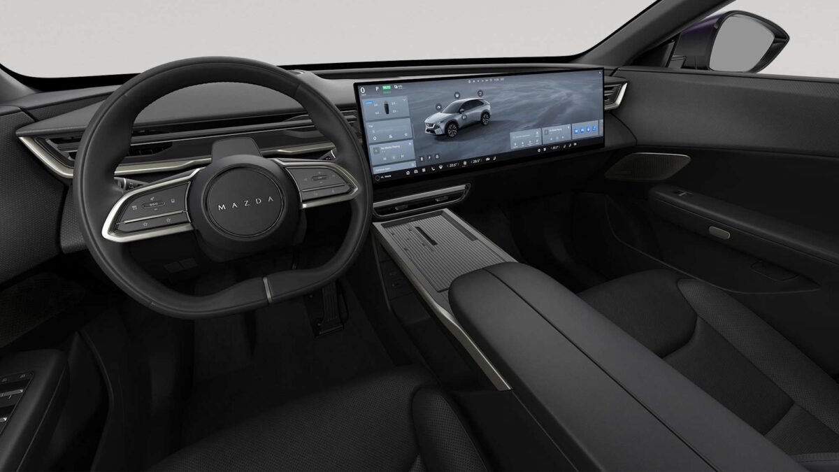 Mazda presenta CX-6e al Salone Auto Torino 2026, con installazioni artistiche e collaborazioni con Kotè e Slamp