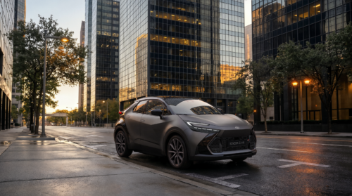 Toyota C-HR GR Sport: nuovo colore Onyx Grey per i 10 anni